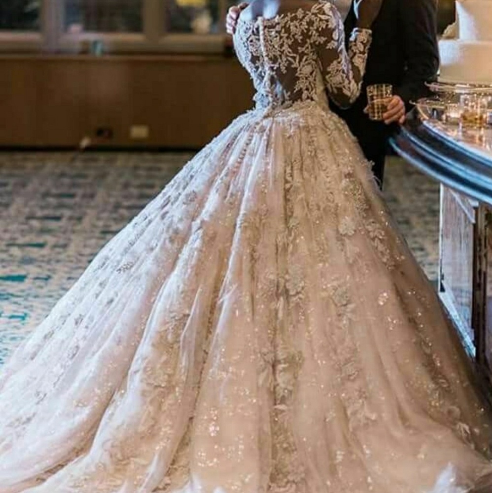 Wedding gown